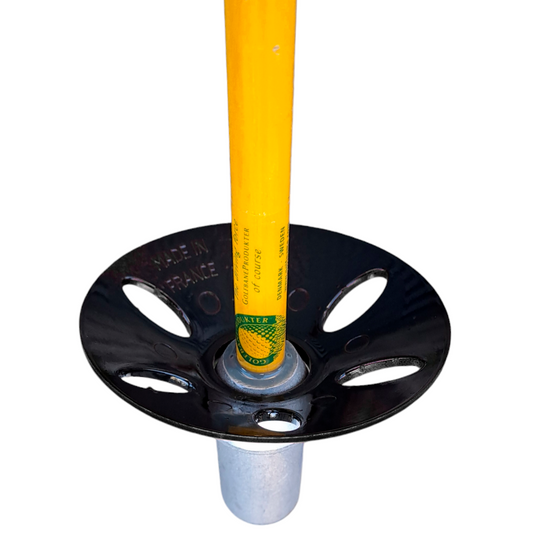 Cup saver i sort, som kører let på flagstangen