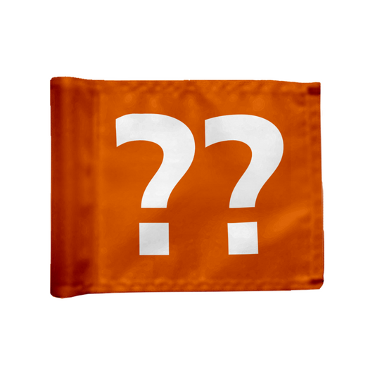 Stykvis Adventure Golf flag i orange med valgfri hulnummer, 115 gram flagdug.
